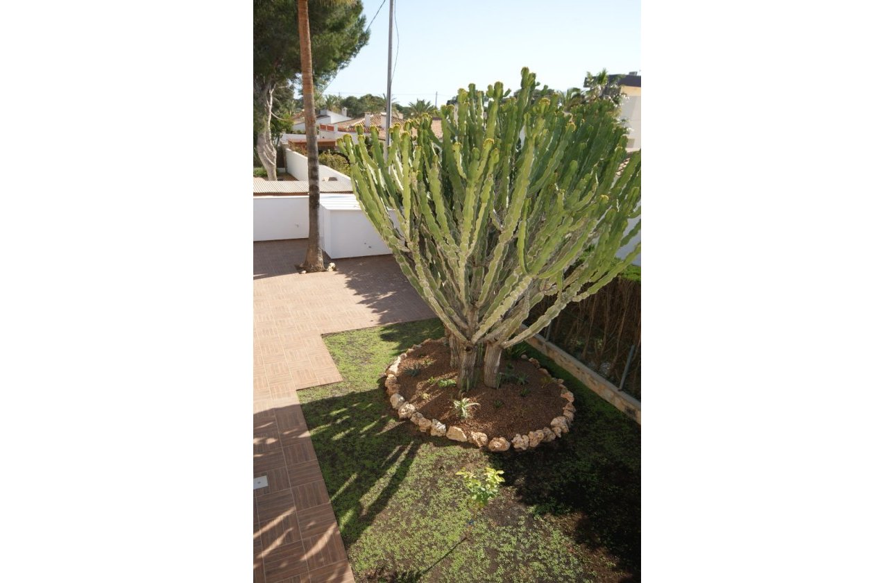 Herverkoop - Villa -
Cabo Roig - Costa Blanca