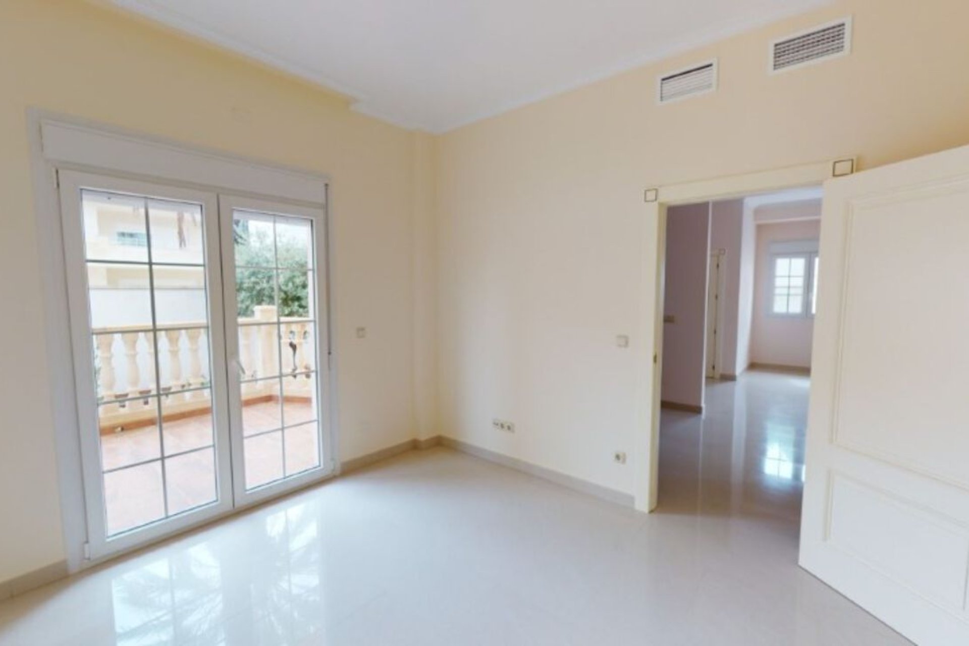 Herverkoop - Villa -
Cabo Roig - Costa Blanca