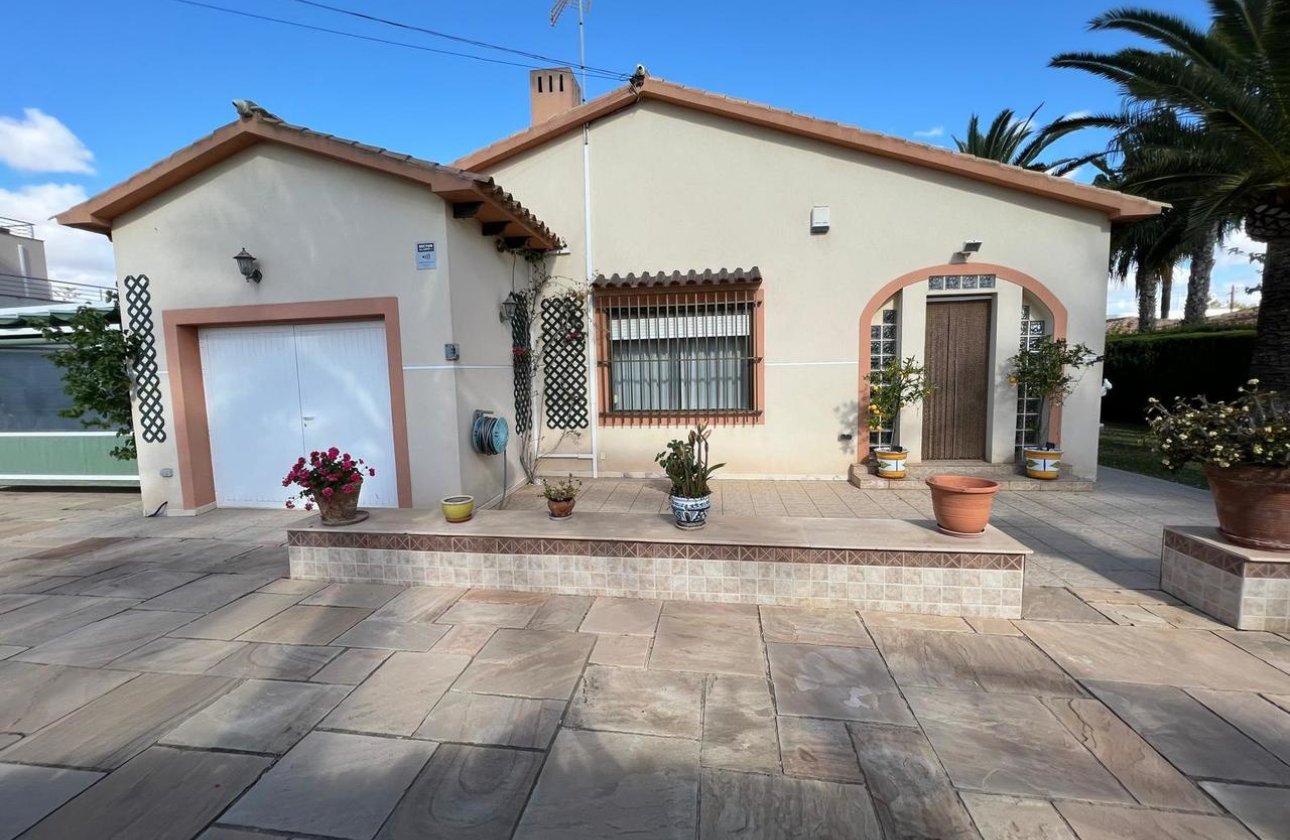 Herverkoop - Villa -
Cabo Roig - Costa Blanca