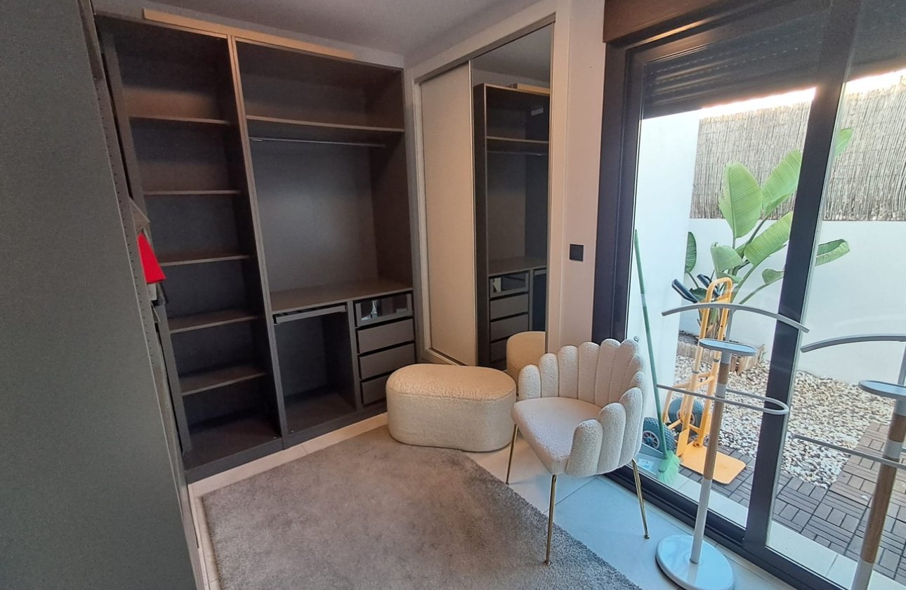 Herverkoop - Villa -
Cabo Roig - Costa Blanca