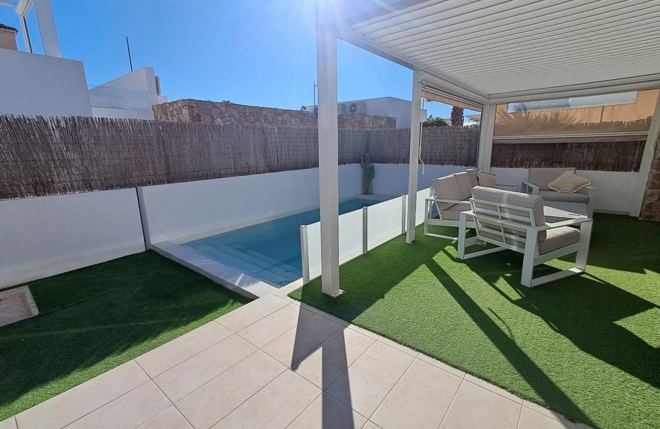 Herverkoop - Villa -
Cabo Roig - Costa Blanca