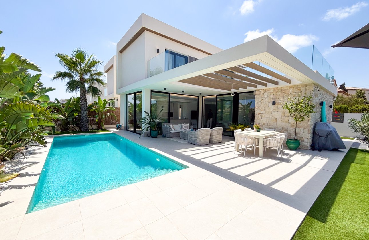 Herverkoop - Villa -
Cabo Roig - Costa Blanca