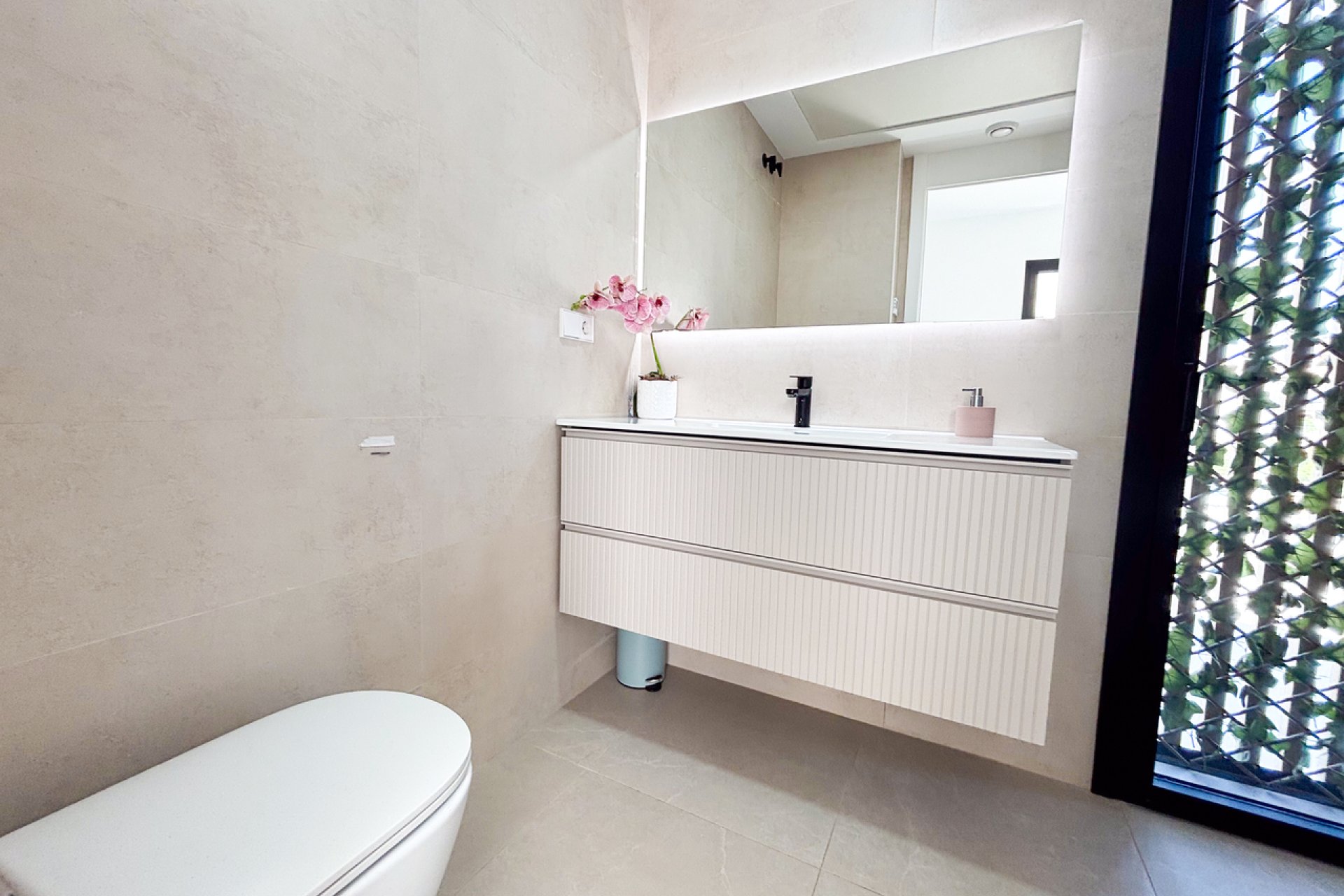 Herverkoop - Villa -
Cabo Roig - Costa Blanca