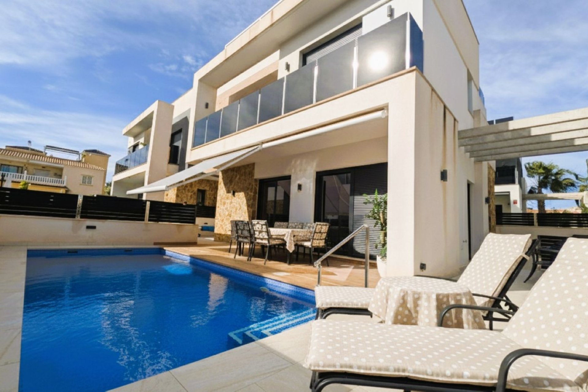 Herverkoop - Villa -
Cabo Roig - Costa Blanca