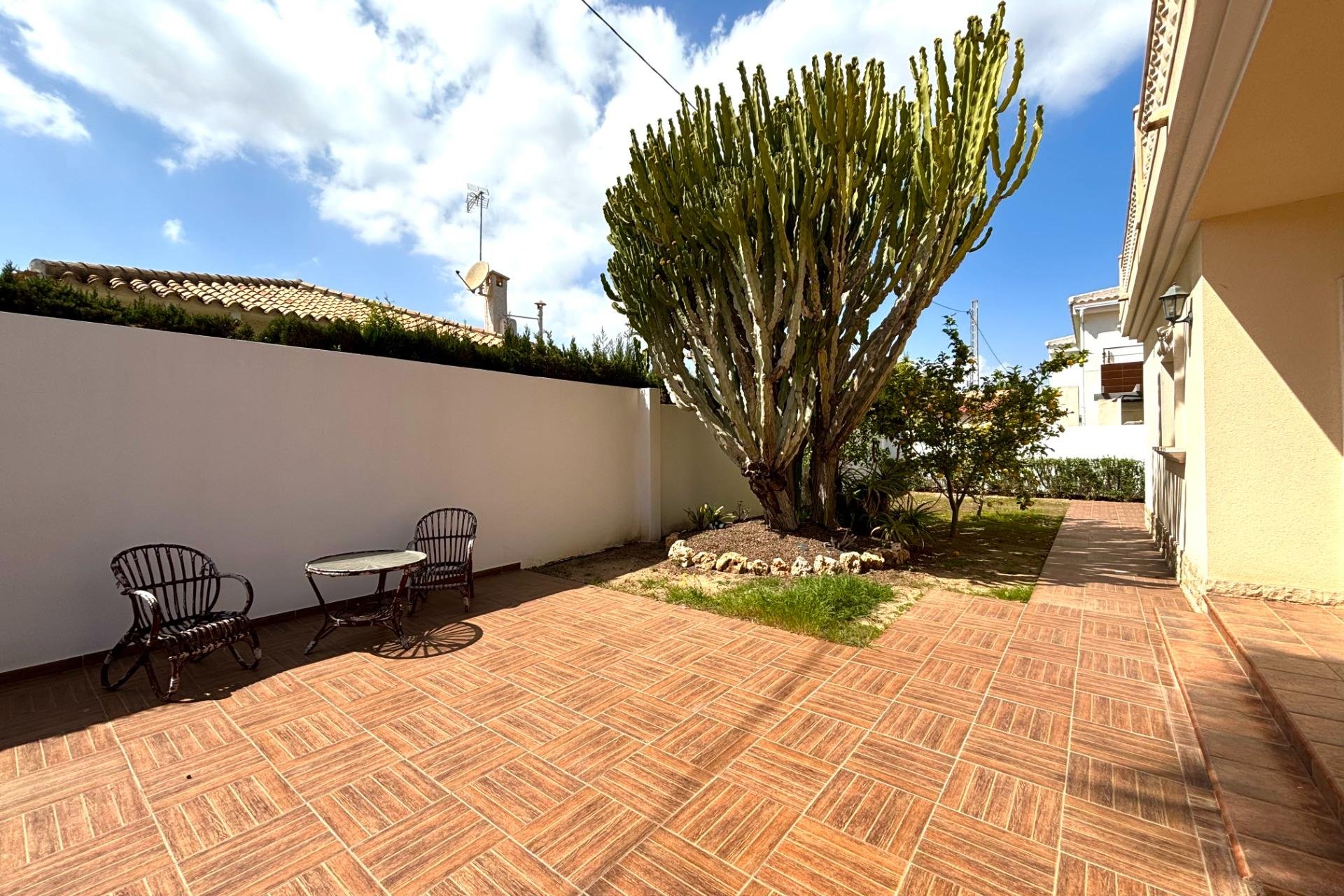 Herverkoop - Villa -
Cabo Roig - Costa Blanca