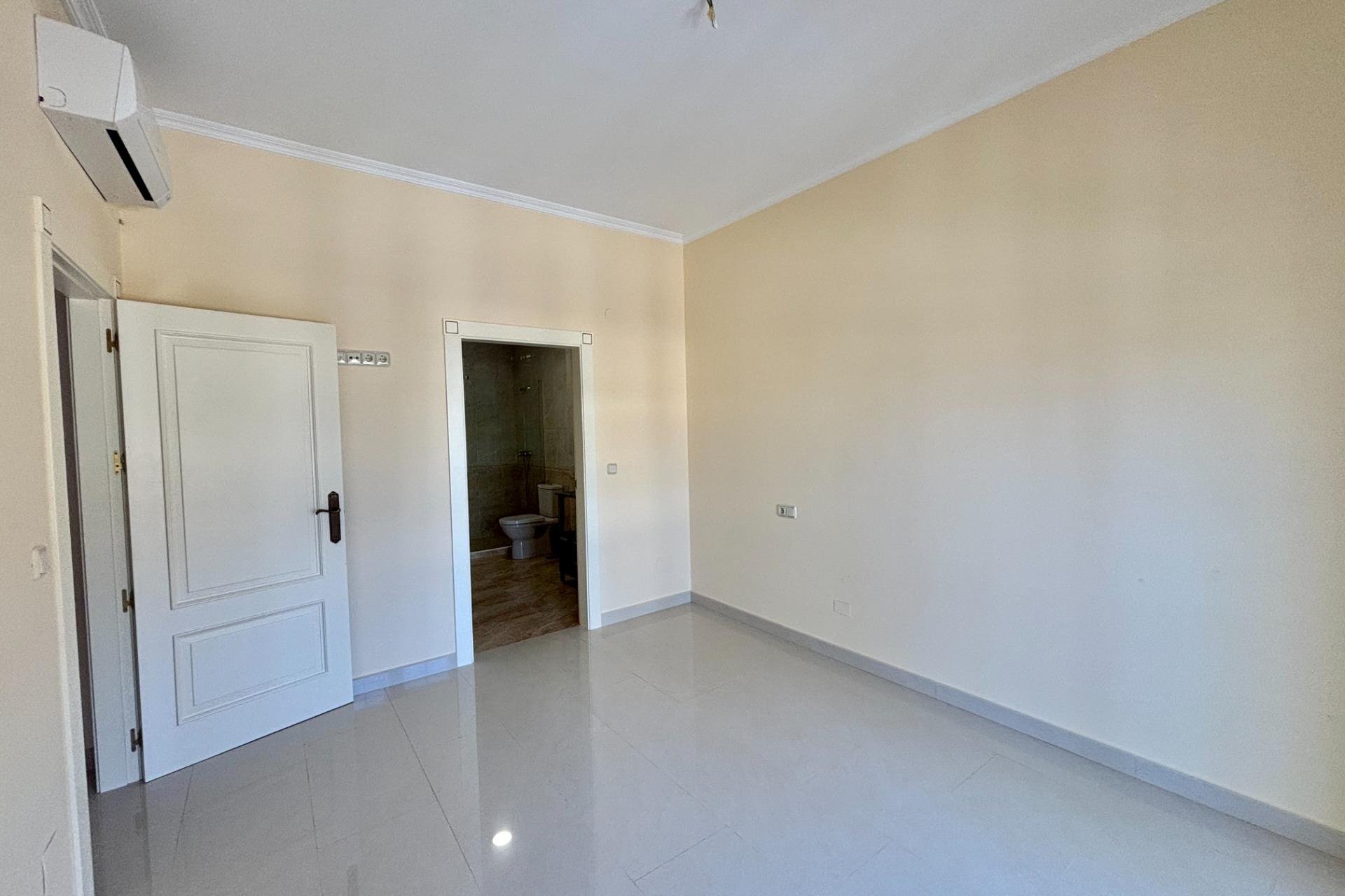 Herverkoop - Villa -
Cabo Roig - Costa Blanca