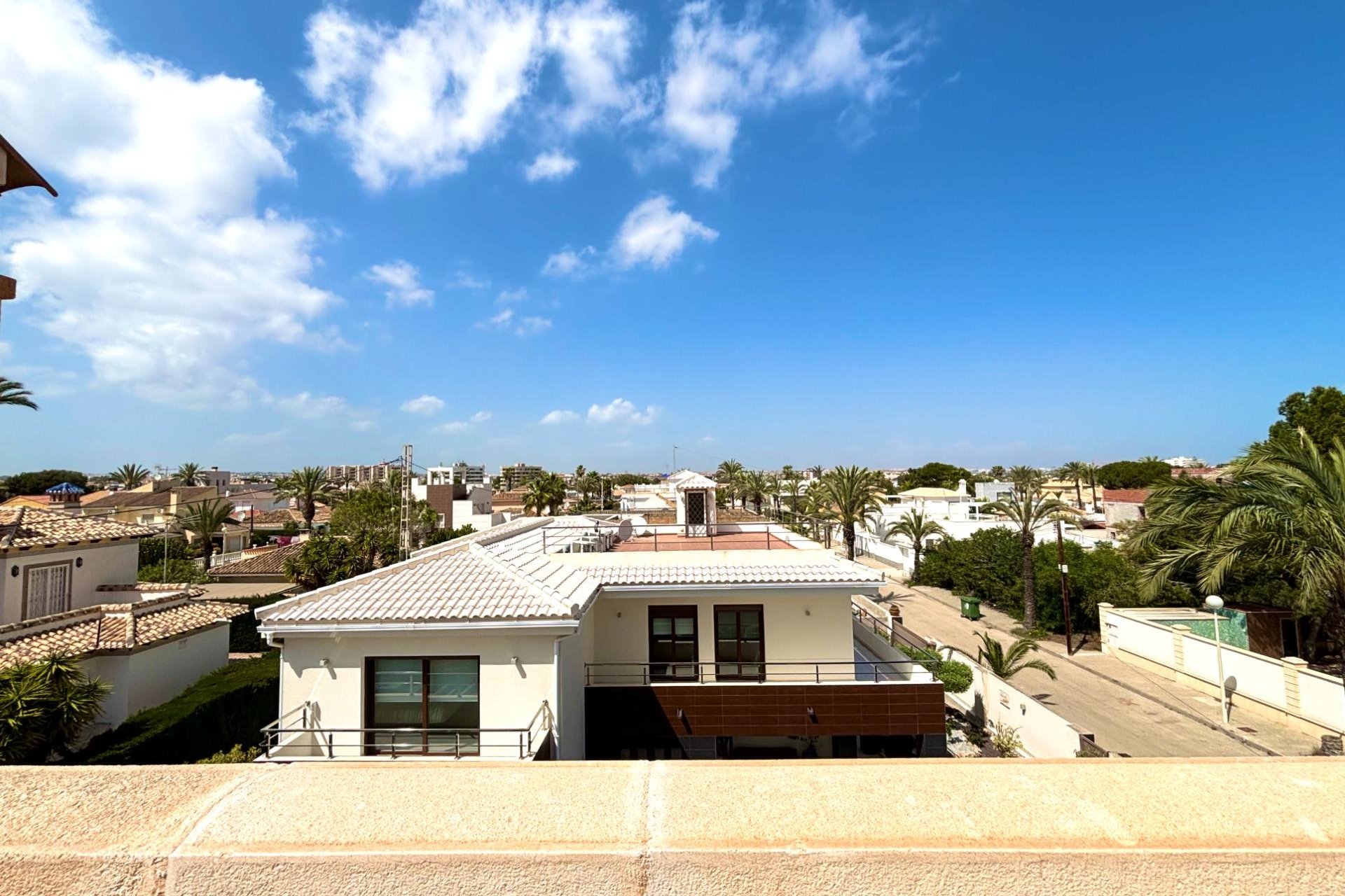 Herverkoop - Villa -
Cabo Roig - Costa Blanca