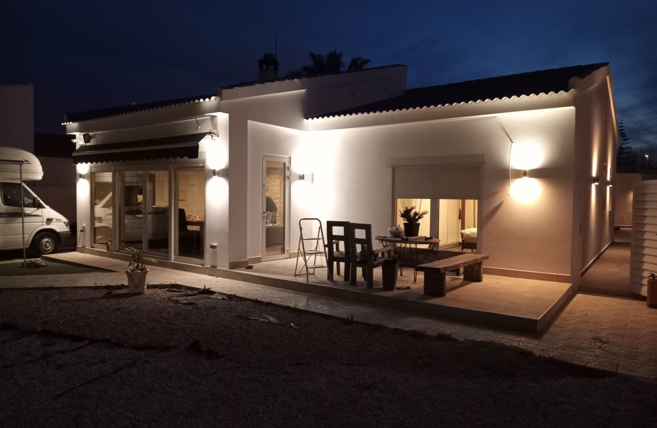 Herverkoop - Villa -
Cabo Roig - Costa Blanca