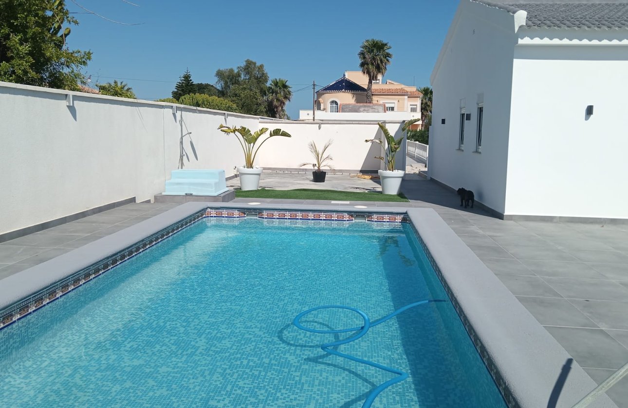 Herverkoop - Villa -
Cabo Roig - Costa Blanca