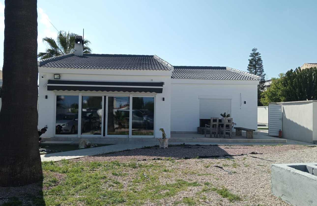 Herverkoop - Villa -
Cabo Roig - Costa Blanca