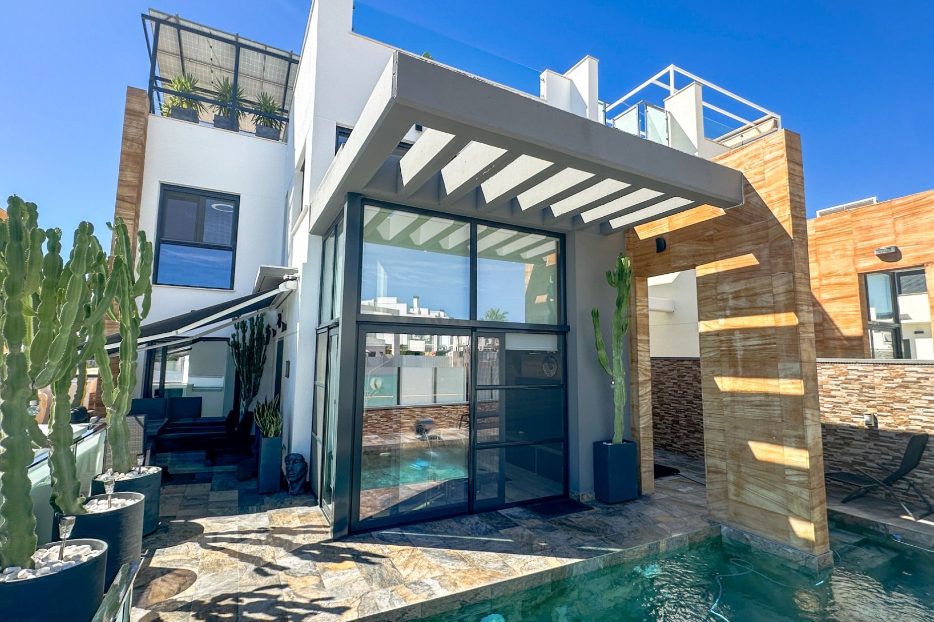 Herverkoop - Villa -
Cabo Roig - Costa Blanca