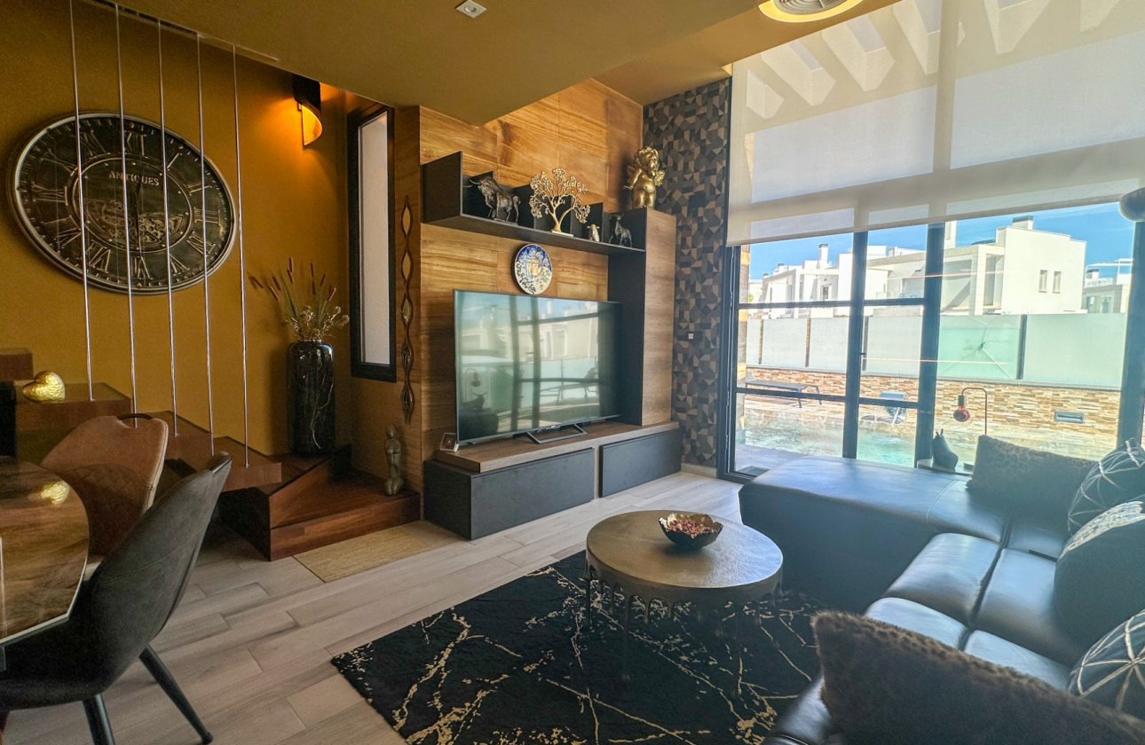 Herverkoop - Villa -
Cabo Roig - Costa Blanca