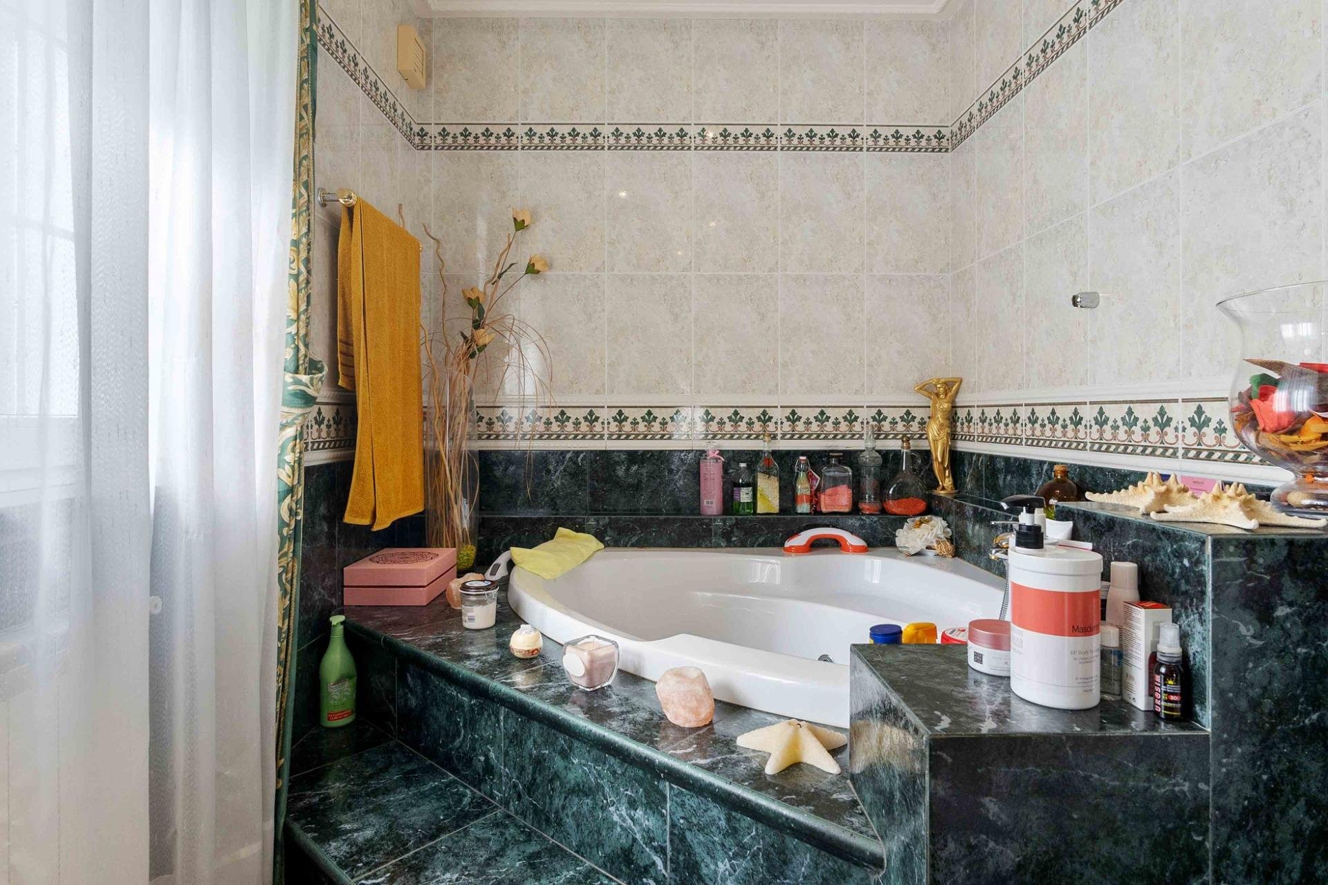 Herverkoop - Villa -
Cabo Roig - Muy Cerca De La Playa