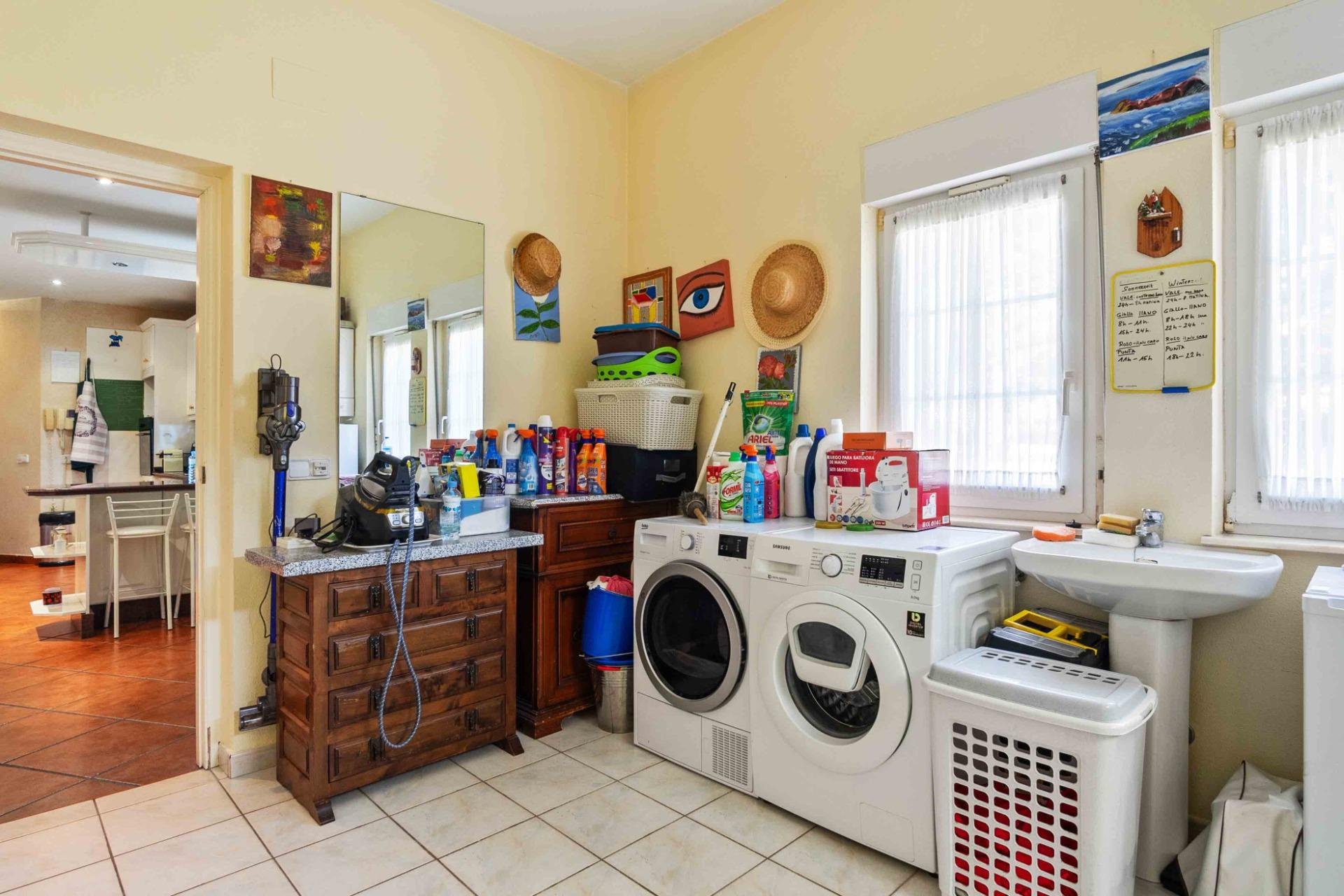 Herverkoop - Villa -
Cabo Roig - Muy Cerca De La Playa