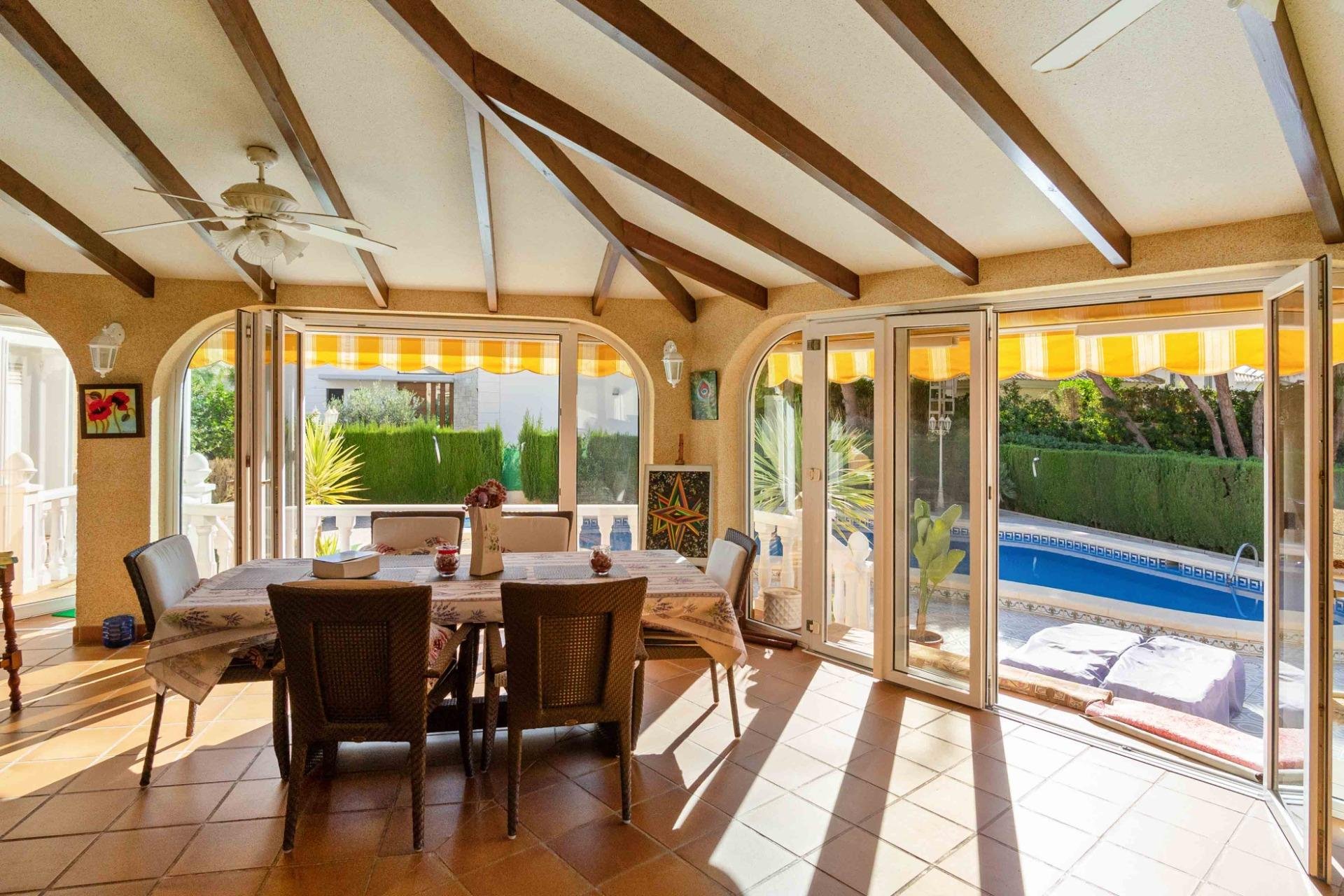 Herverkoop - Villa -
Cabo Roig - Muy Cerca De La Playa