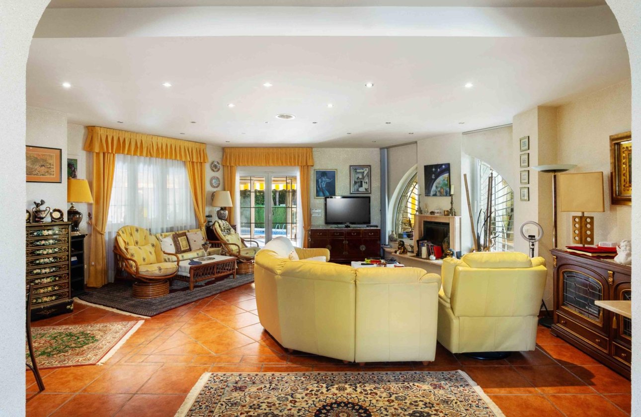 Herverkoop - Villa -
Cabo Roig - Muy Cerca De La Playa