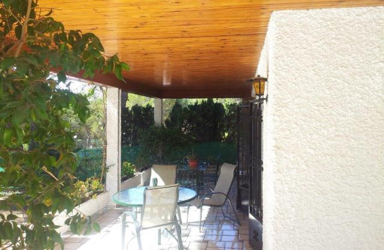 Herverkoop - Villa -
Campoamor - Costa Blanca