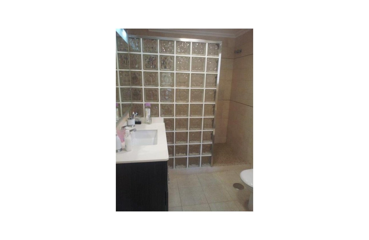 Herverkoop - Villa -
Campoamor - Costa Blanca