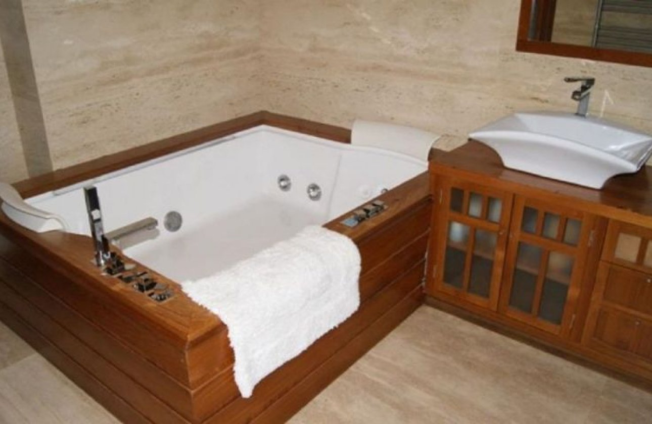 Herverkoop - Villa -
Campoamor - Costa Blanca