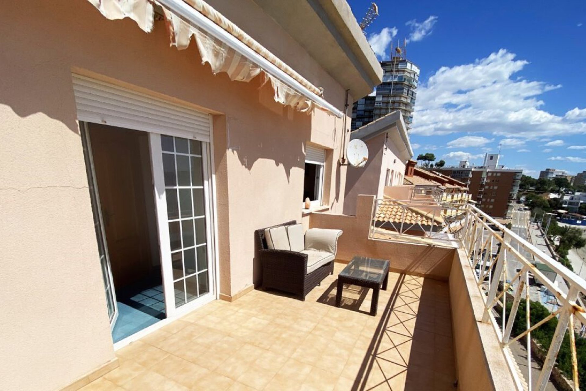 Herverkoop - Villa -
Campoamor - Costa Blanca