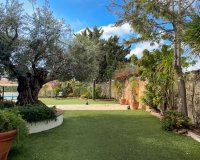 Herverkoop - Villa -
Campoamor - Costa Blanca