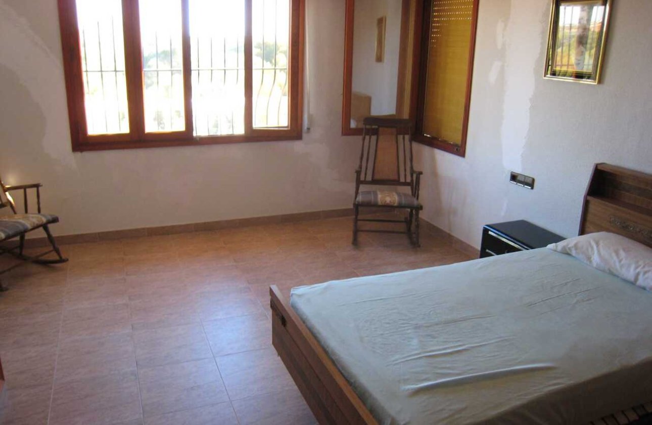 Herverkoop - Villa -
Campoamor - Costa Blanca