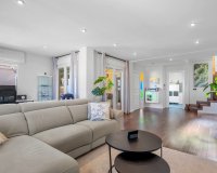 Herverkoop - Villa -
Ciudad De Las Comunicaciones - Costa Blanca