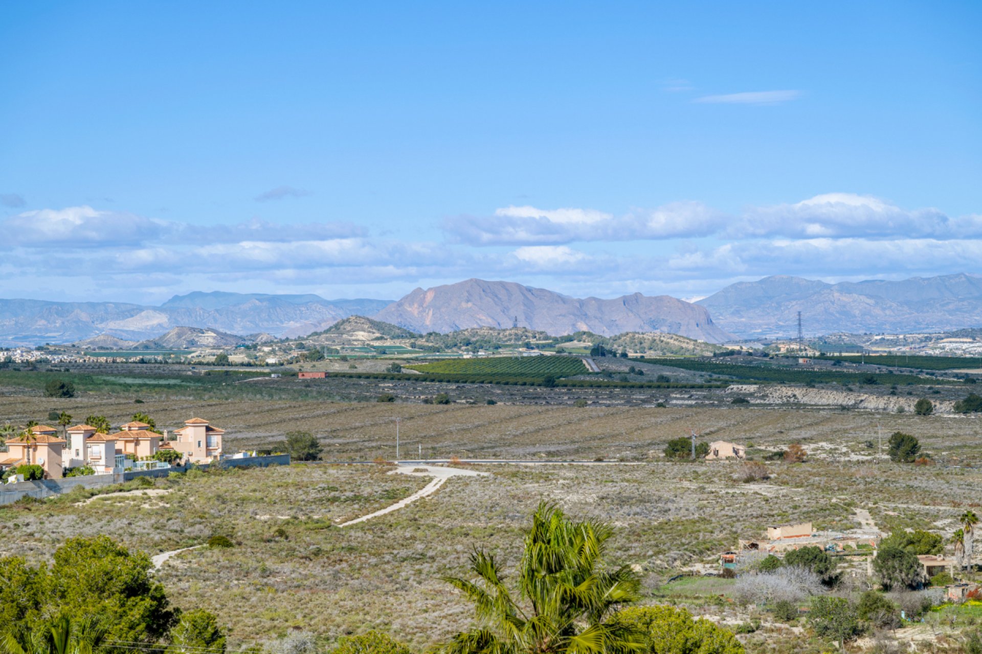 Herverkoop - Villa -
Ciudad De Las Comunicaciones - Costa Blanca