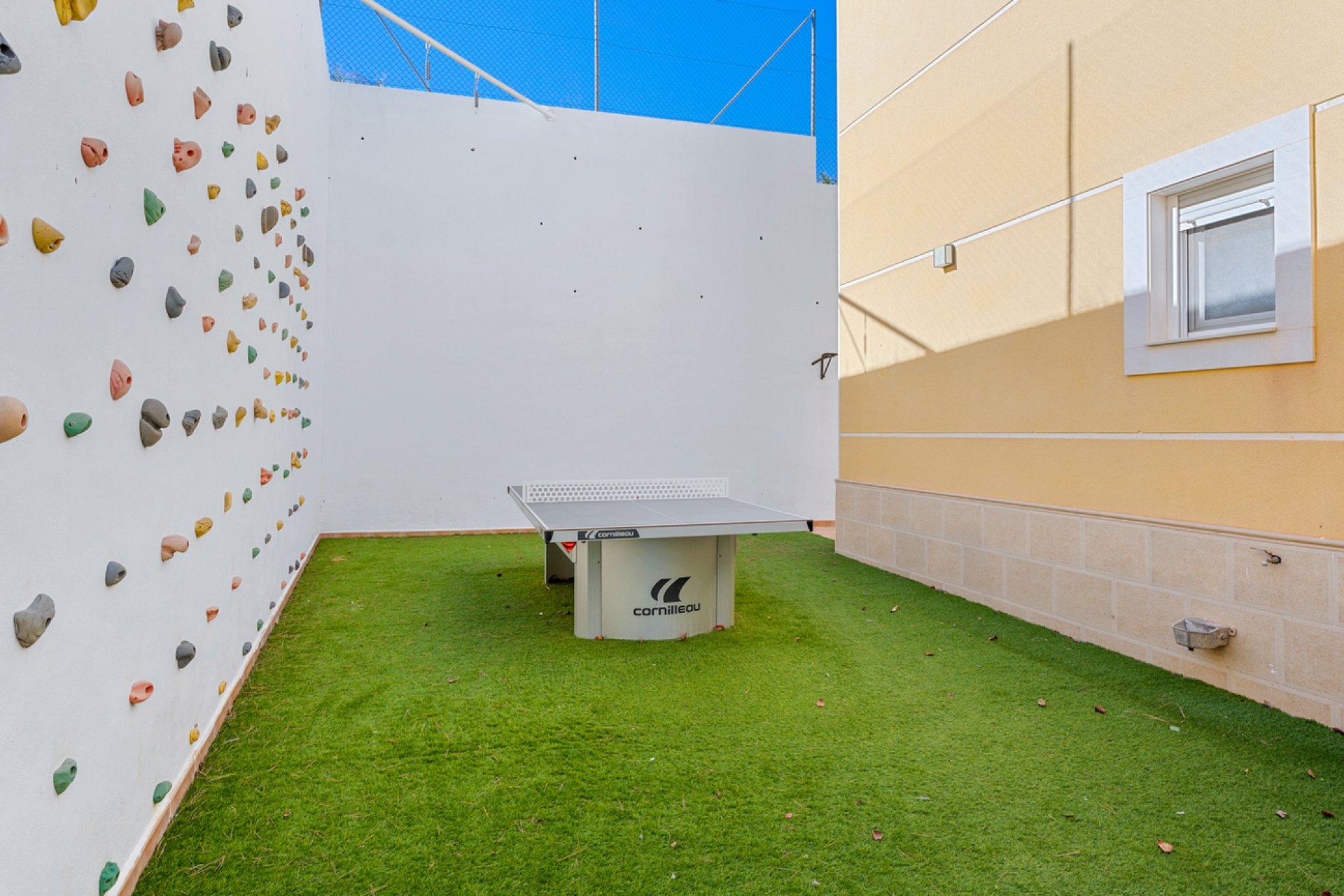 Herverkoop - Villa -
Ciudad De Las Comunicaciones - Costa Blanca