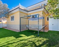 Herverkoop - Villa -
Ciudad De Las Comunicaciones - Costa Blanca