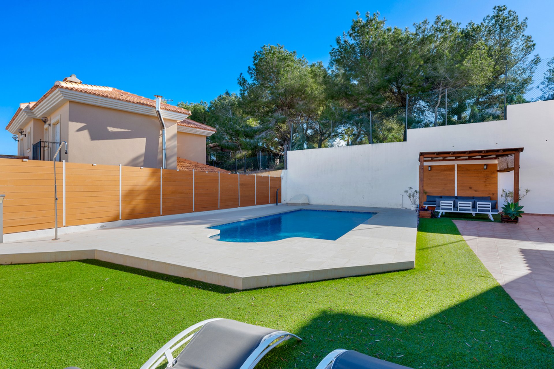Herverkoop - Villa -
Ciudad De Las Comunicaciones - Costa Blanca