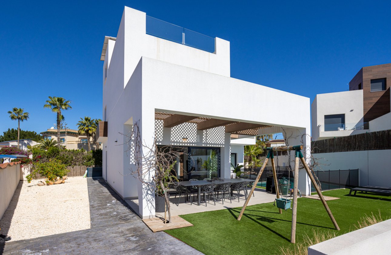 Herverkoop - Villa -
Ciudad Quesada - center