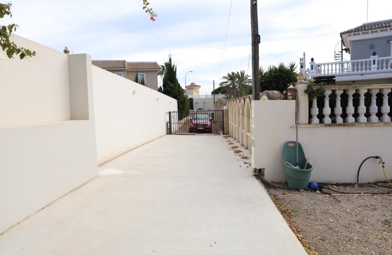 Herverkoop - Villa -
Ciudad Quesada - Costa Blanca Sur