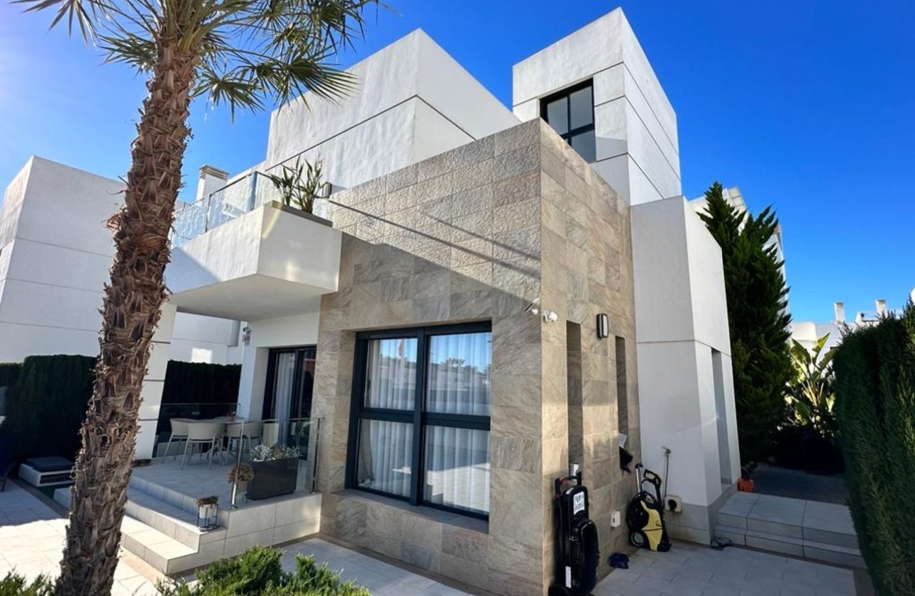 Herverkoop - Villa -
Ciudad Quesada - Costa Blanca