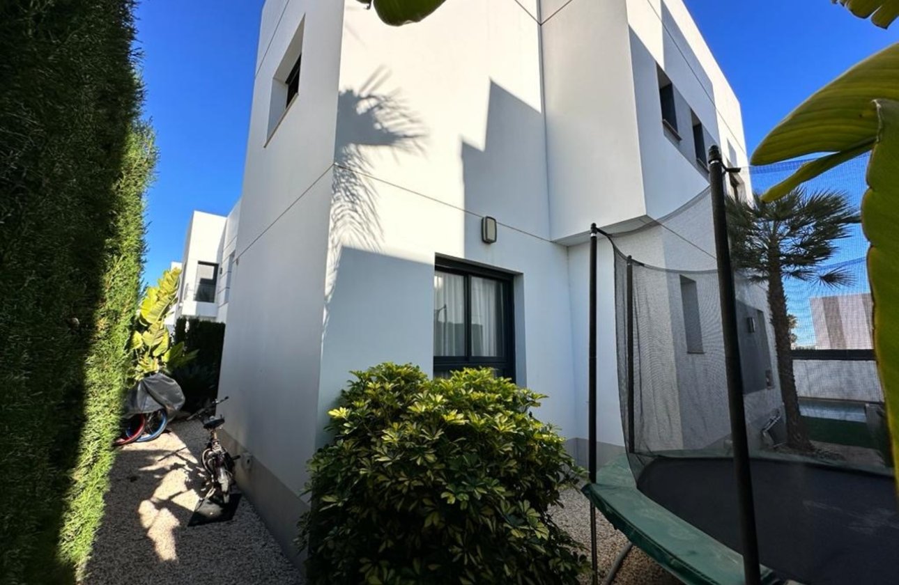 Herverkoop - Villa -
Ciudad Quesada - Costa Blanca