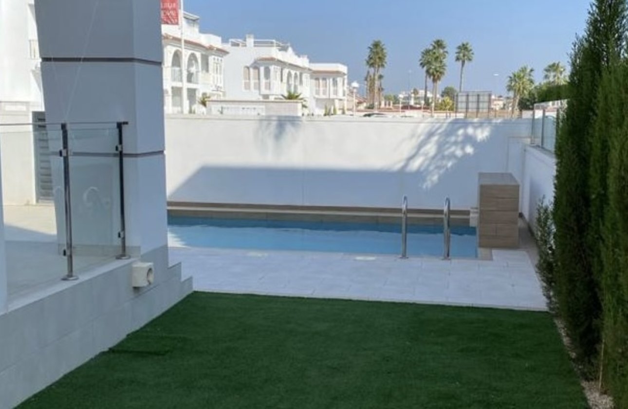 Herverkoop - Villa -
Ciudad Quesada - Costa Blanca