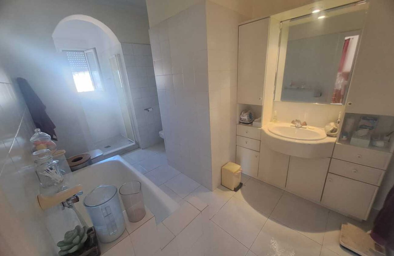 Herverkoop - Villa -
Ciudad Quesada - Costa Blanca