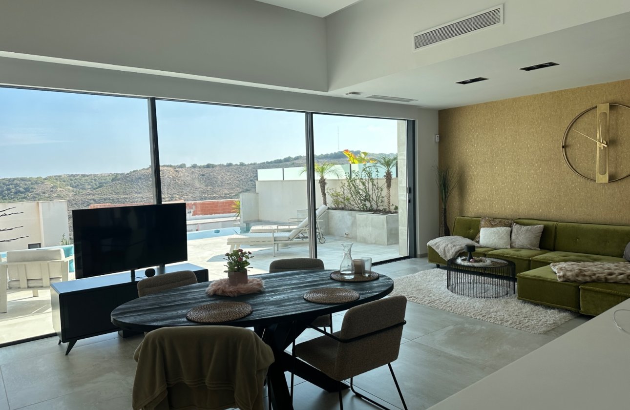 Herverkoop - Villa -
Ciudad Quesada - Costa Blanca