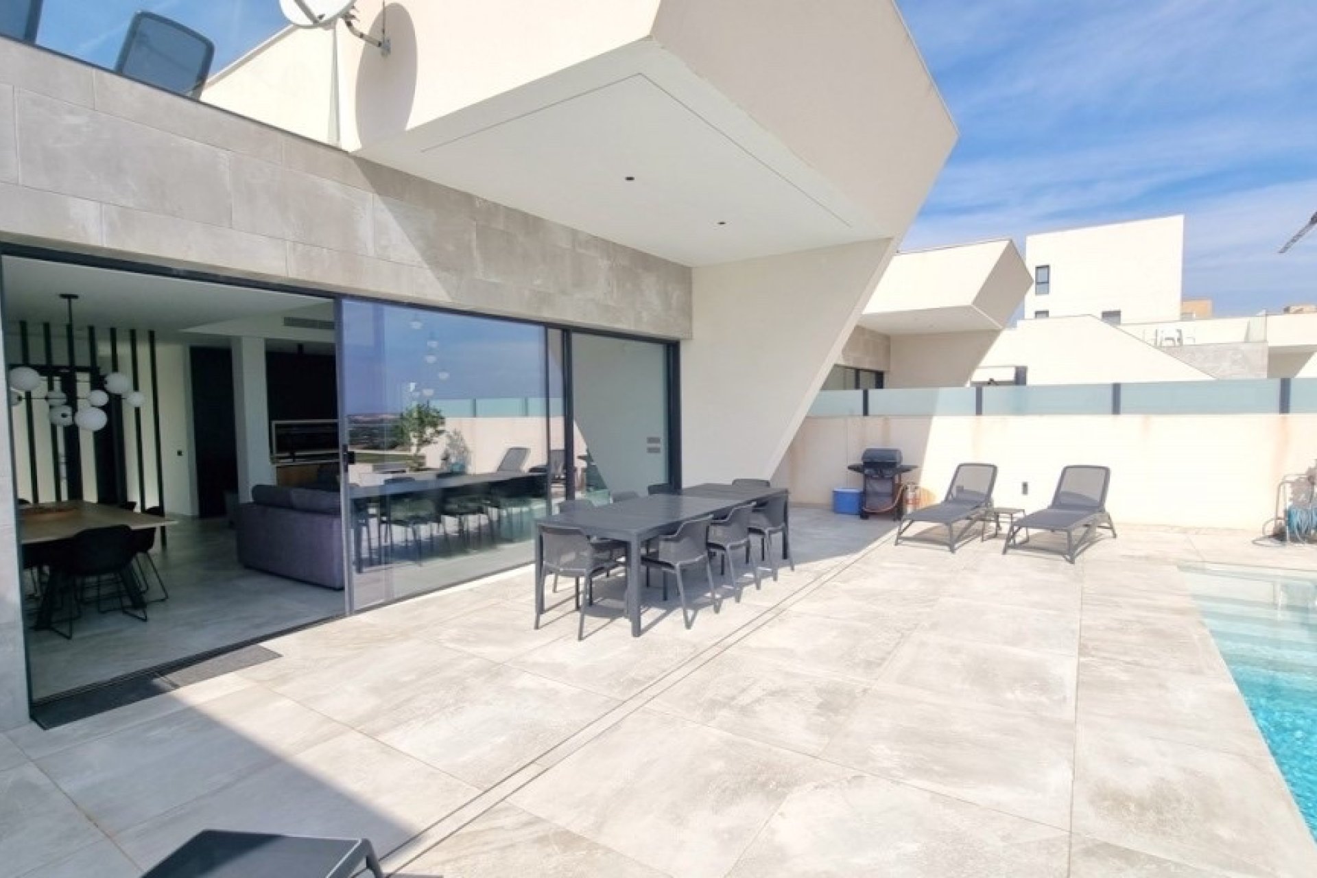 Herverkoop - Villa -
Ciudad Quesada - Costa Blanca