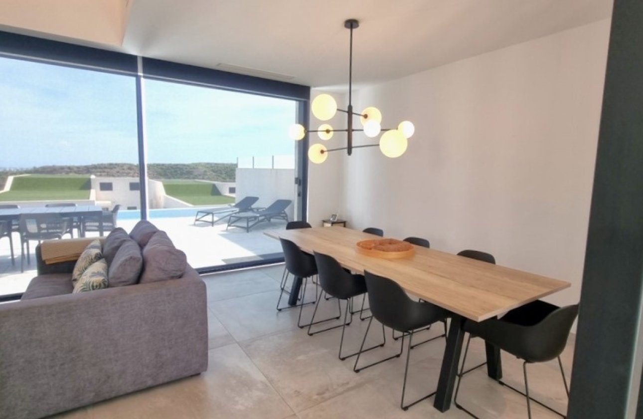 Herverkoop - Villa -
Ciudad Quesada - Costa Blanca