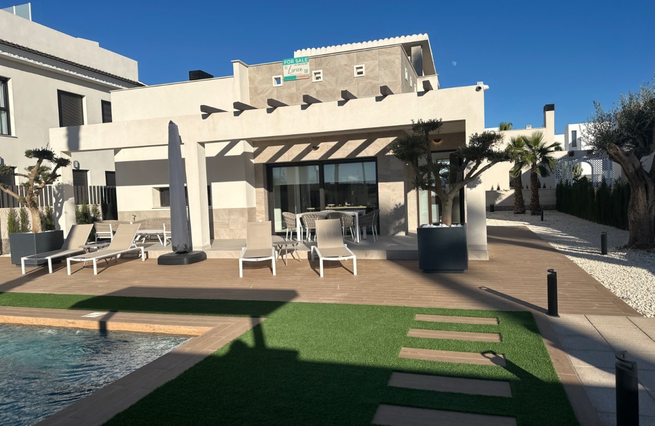 Herverkoop - Villa -
Ciudad Quesada - Costa Blanca