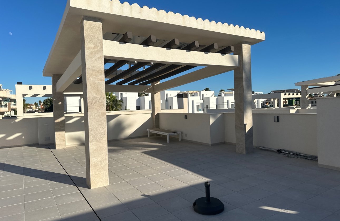 Herverkoop - Villa -
Ciudad Quesada - Costa Blanca