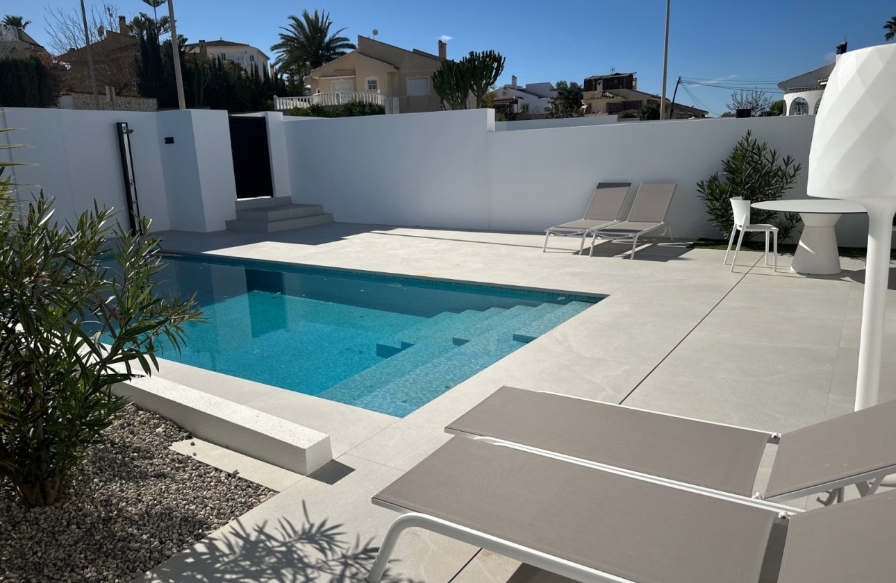 Herverkoop - Villa -
Ciudad Quesada - Costa Blanca