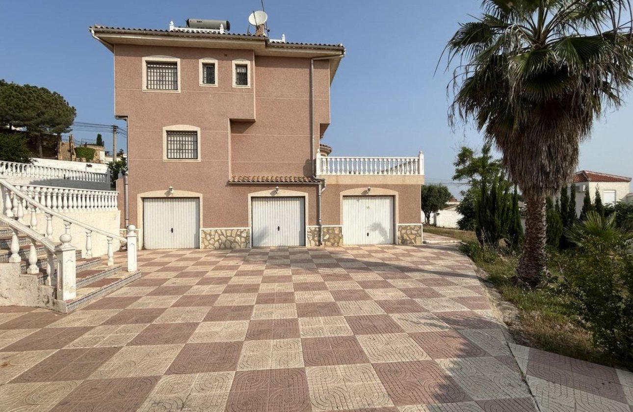 Herverkoop - Villa -
Ciudad Quesada - Costa Blanca