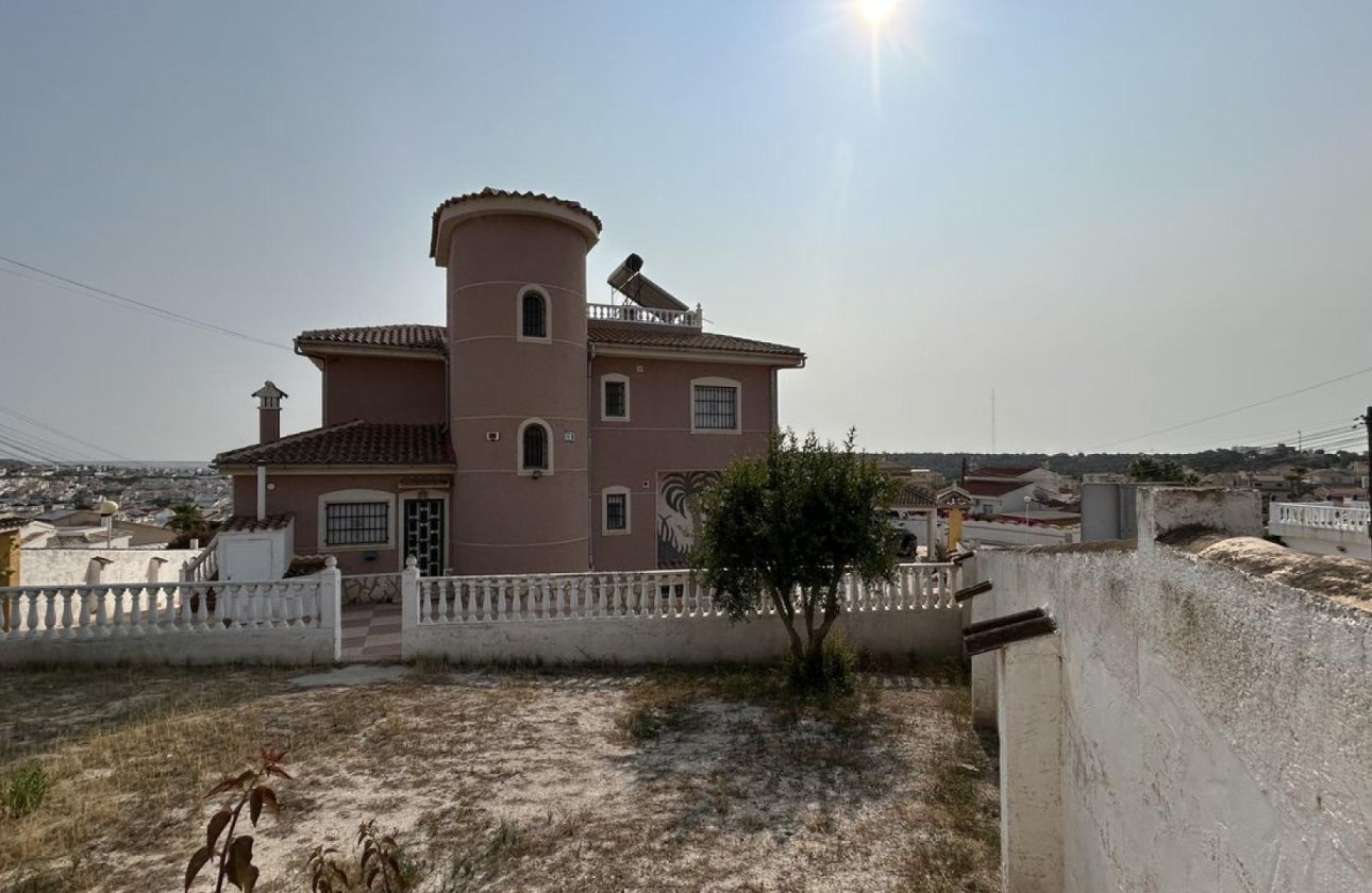 Herverkoop - Villa -
Ciudad Quesada - Costa Blanca