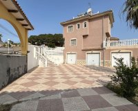 Herverkoop - Villa -
Ciudad Quesada - Costa Blanca