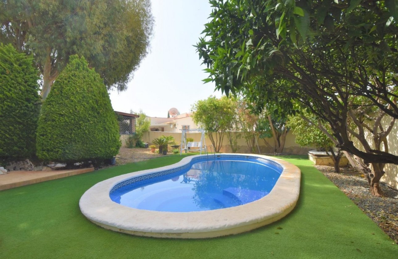 Herverkoop - Villa -
Ciudad Quesada - Costa Blanca