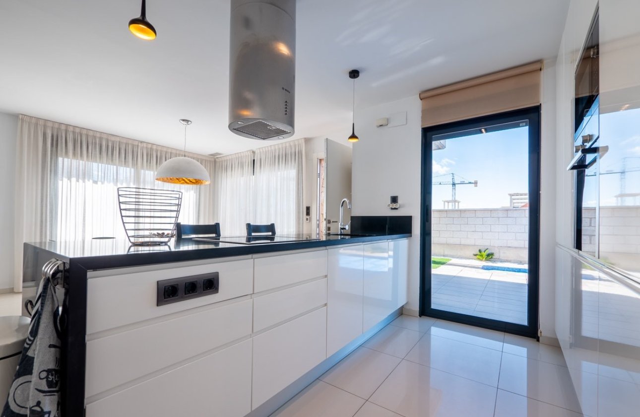 Herverkoop - Villa -
Ciudad Quesada - Costa Blanca