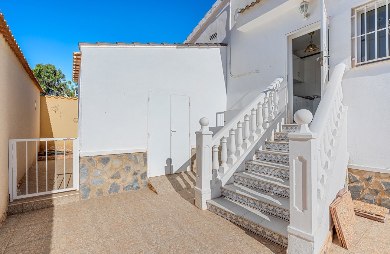 Herverkoop - Villa -
Ciudad Quesada - Costa Blanca