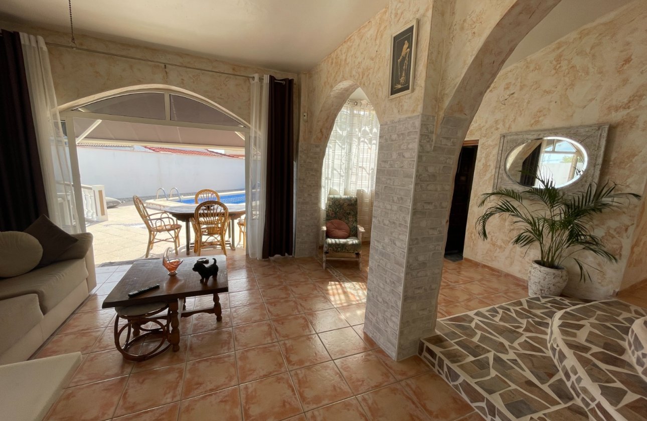 Herverkoop - Villa -
Ciudad Quesada - Costa Blanca